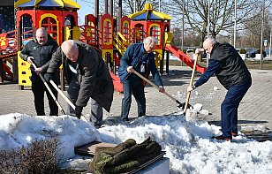 Хоккейный клуб «Гомель» принимает участие в городском весеннем субботнике