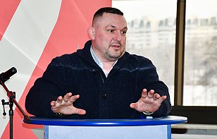 В хоккейном клубе «Гомель» прошла встреча с Игорем Макаровым