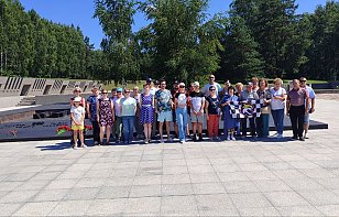Работники ХК «Гомель» с семьями посетили мемориальный комплекс «Хатынь»